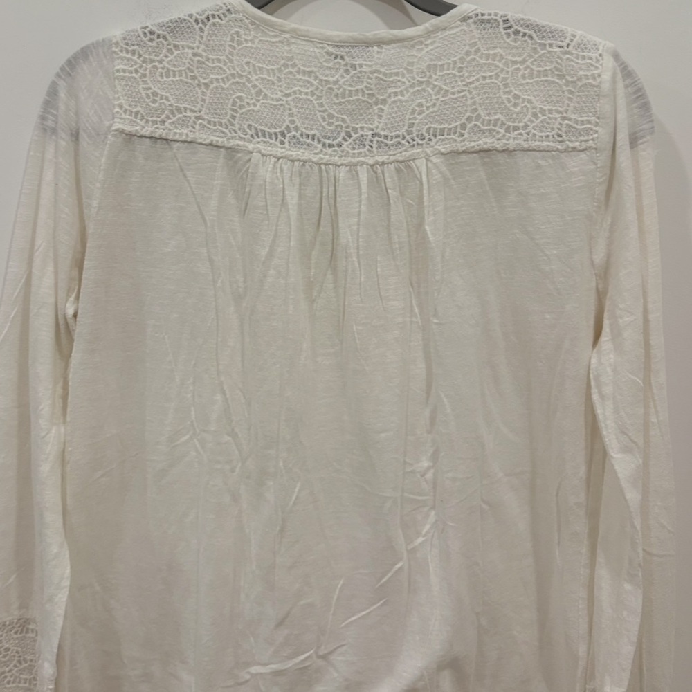 Lucky Brand Women's Embroidered Peasant
Top V Neck Tie Closure Boho Size Medium - Picture 2 of 7